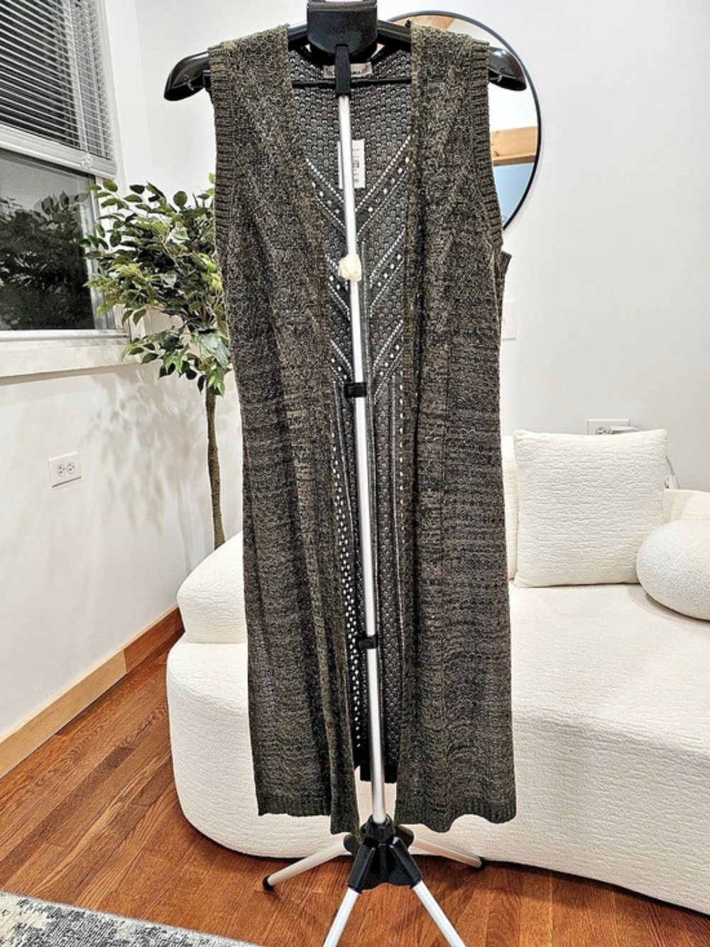 Tantrums - Verde Oliva - Talla S/M Chaleco Largo de Punto Calado